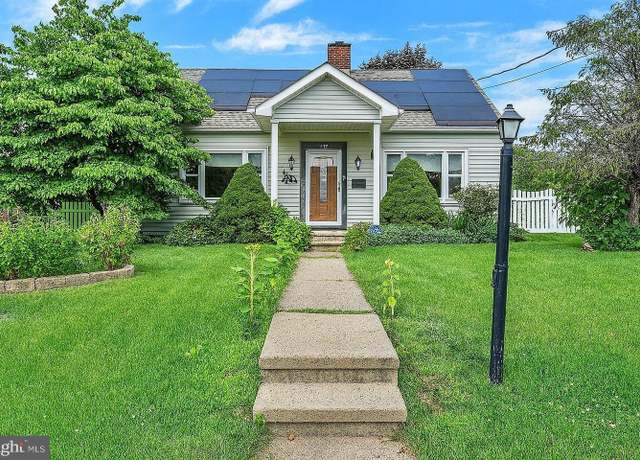Property at 809 Van Reed Rd, Wyomissing, PA 19610, 4 beds, 2 baths