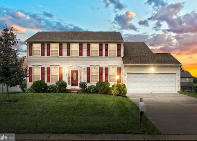 Property at 3060 Hackberry Ln, York, PA 17404, 5 beds, 3.5 baths