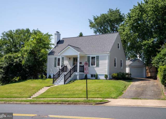 Property at 2108 Dinwiddie St S, Arlington, VA 22206, 4 beds, 3 baths
