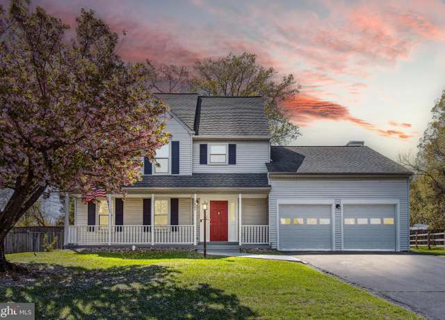 Property at 1005 Page Ct, Herndon, VA 20170, 3 beds, 2.5 baths