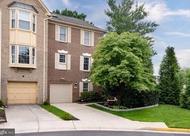 Property at 5942 Norham Dr, Alexandria, VA 22315, 4 beds, 3.5 baths