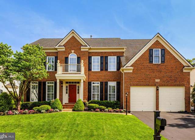 Property at 43313 Jerpoint Ct, Chantilly, VA 20152, 4 beds, 4.5 baths