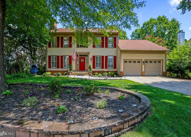 Property at 408 Tudor Ct NE, Leesburg, VA 20176, 5 beds, 3.5 baths