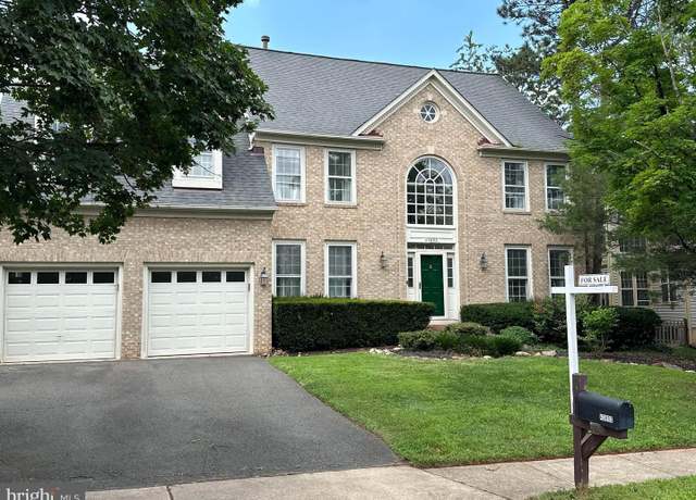 Property at 43892 Grottoes Dr, Ashburn, VA 20147, 4 beds, 2.5 baths
