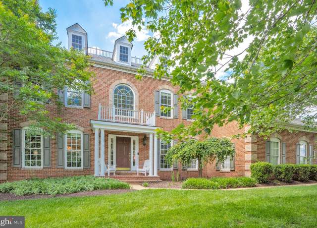 Property at 5638 Lick River Ln, Gainesville, VA 20155, 4 beds, 4.5 baths