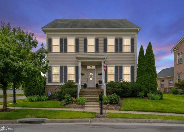 Property at 11717 Town Green Rd, Bristow, VA 20136, 4 beds, 3.5 baths