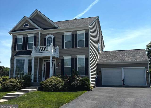Property at 11 Butler St, Charles Town, WV 25414, 4 beds, 2.5 baths