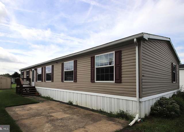 Property at 16847 Longfellow Ct, Hagerstown, MD 21740, 3 beds, 2 baths