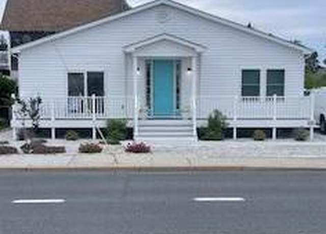 Property at 8703 Coastal Hwy, Ocean City, MD 21842, 3 beds, 2 baths