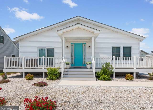 Property at 8703 Coastal Hwy, Ocean City, MD 21842, 3 beds, 2 baths