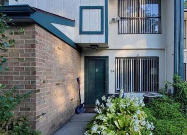 Property at 104 Timber Creek Rd, Clementon, NJ 08021, 2 beds, 2.5 baths