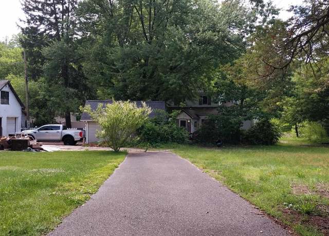 Property at 155 Lakefront St, Blackwood, NJ 08012, 3 beds, 2 baths