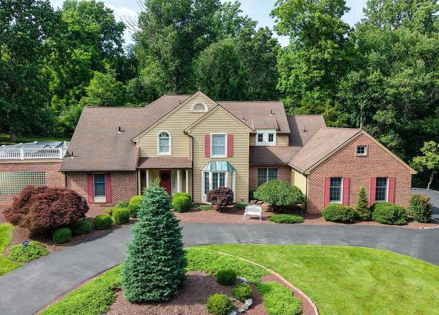 Property at 14 Quail Ridge Dr, Reading, PA 19607, 4 beds, 3 baths