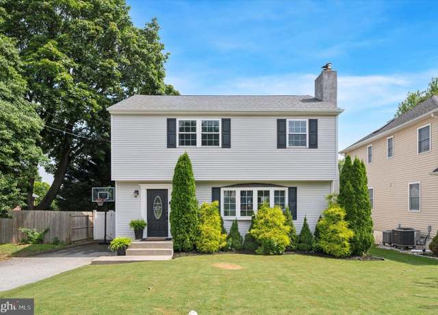 Property at 113 Wellington Rd, Aston, PA 19014, 4 beds, 2 baths