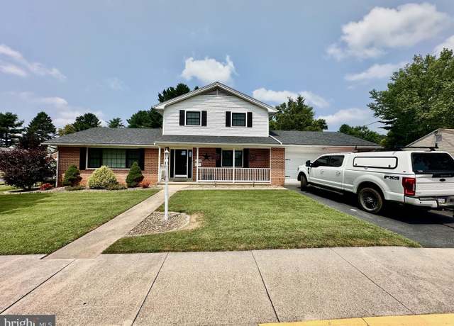 Property at 977 York St, Lebanon, PA 17042, 5 beds, 2.5 baths
