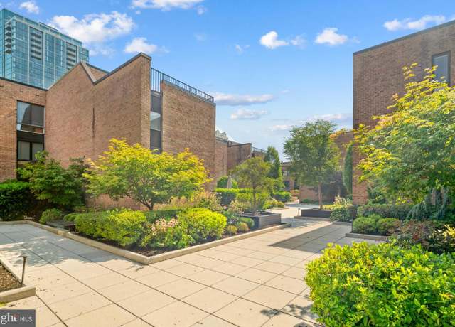 Property at 130 Spruce St Unit 26B, Philadelphia, PA 19106, 2 beds, 1.5 baths