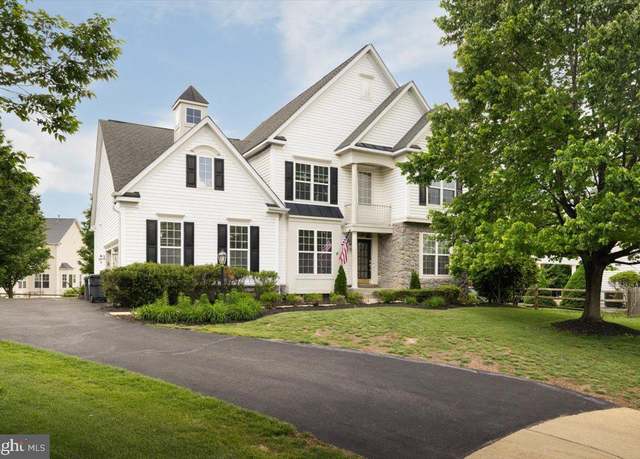 Property at 7135 Hills Ln, Warrenton, VA 20187, 4 beds, 3.5 baths