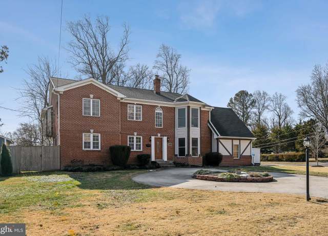Property at 6731 Nicholson Rd, Falls Church, VA 22042, 5 beds, 3.5 baths