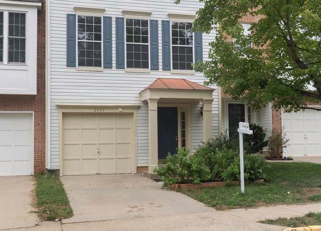 Property at 2447 Clover Field Cir, Herndon, VA 20171, 3 beds, 3 baths