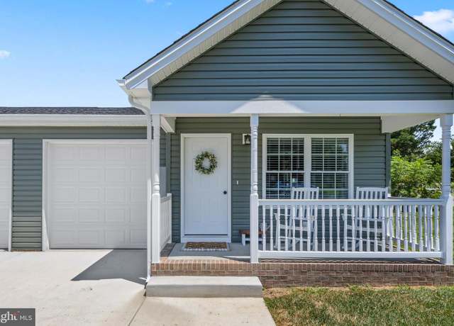 Property at 107 Sixth Ave, Luray, VA 22835, 3 beds, 2 baths