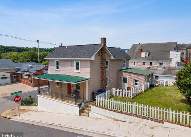 Property at 1 N Virginia Ave, Brunswick, MD 21716, 3 beds, 2.5 baths