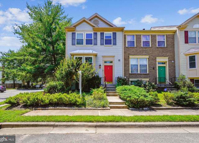 Property at 2 Autumn Flower Ln, Gaithersburg, MD 20878, 3 beds, 3.5 baths