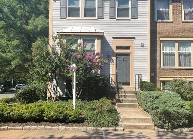 Property at 2 Autumn Flower Ln, Gaithersburg, MD 20878, 3 beds, 3.5 baths