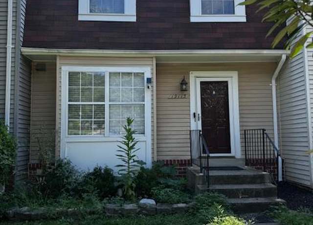 Property at 19115 Grotto Ln, Germantown, MD 20874, 4 beds, 3.5 baths