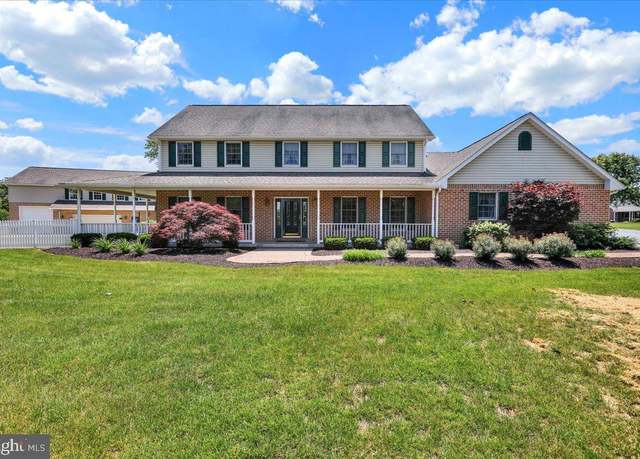 Property at 7 Zerbe Dr, Bernville, PA 19506, 5 beds, 3 baths