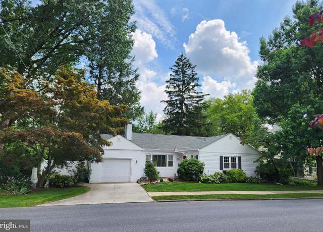 Property at 2621 Lincoln St, Camp Hill, PA 17011, 3 beds, 2 baths