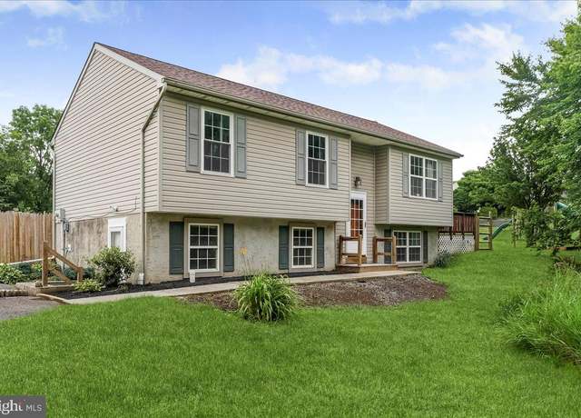Property at 3189 Horseshoe Pike, Honey Brook, PA 19344, 3 beds, 2 baths