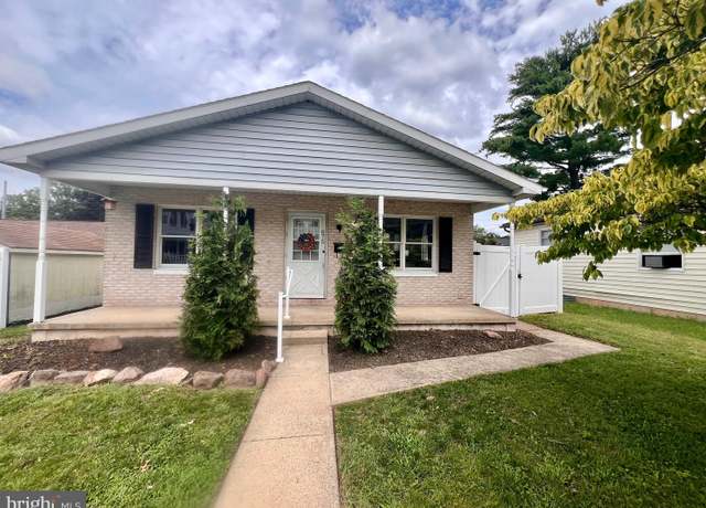 Property at 675 Spruce St, Pottstown, PA 19464, 3 beds, 1 bath
