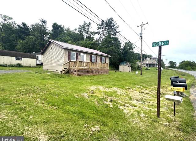 Property at 4 Fisher Ln, Lewistown, PA 17044, 3 beds, 1 bath