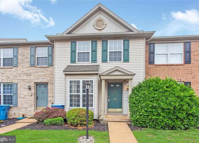 Property at 129 Kathryn Dr, Red Lion, PA 17356, 2 beds, 1.5 baths