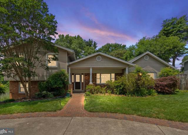 Property at 9750 Vale Rd NW, Vienna, VA 22181, 5 beds, 3 baths