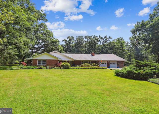 Property at 6916 Pacific Ln, Annandale, VA 22003, 4 beds, 3 baths