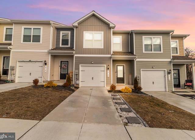 Property at 20 Dumsford St, Falling Waters, WV 25419, 3 beds, 2.5 baths