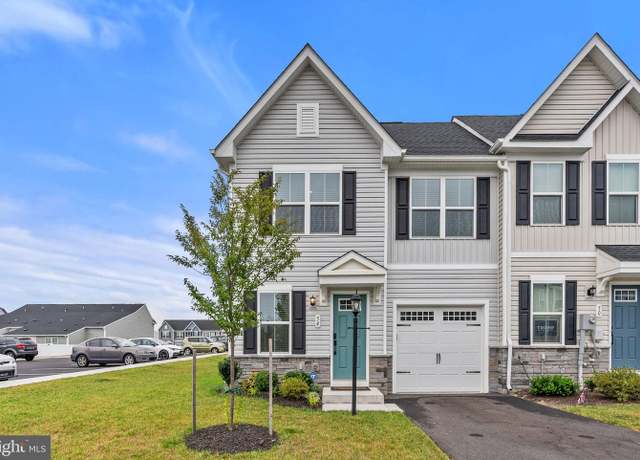 Property at 54 Bibury St, Martinsburg, WV 25405, 3 beds, 2.5 baths