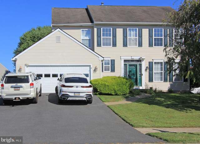 Property at 31 Crestpoint Dr, New Castle, DE 19720, 4 beds, 2.5 baths