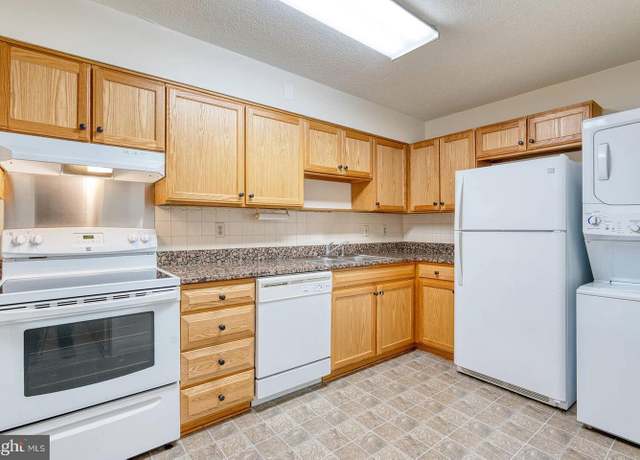 Property at 15115 Interlachen Dr Unit 3-920, Silver Spring, MD 20906, 2 beds, 2 baths