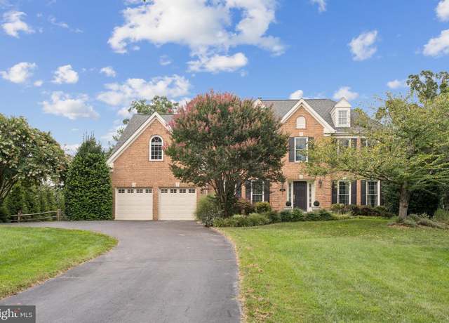 Property at 14117 Forest Ridge Dr, North Potomac, MD 20878, 4 beds, 4.5 baths
