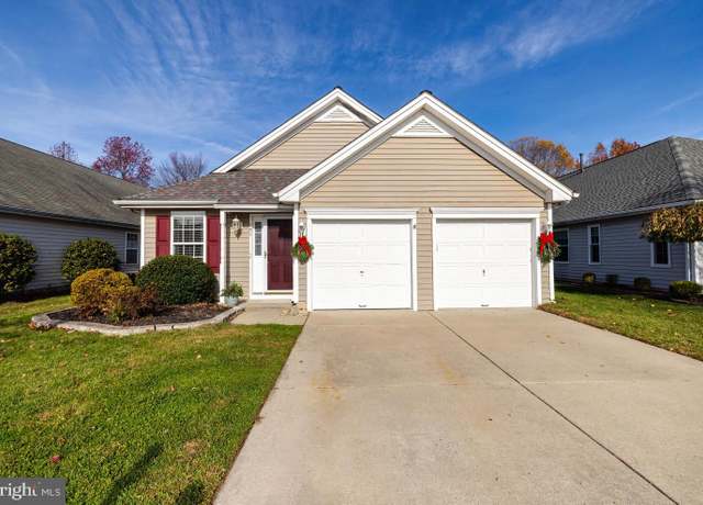 Property at 141 Blue Heron Dr, West Deptford, NJ 08086, 2 beds, 2 baths