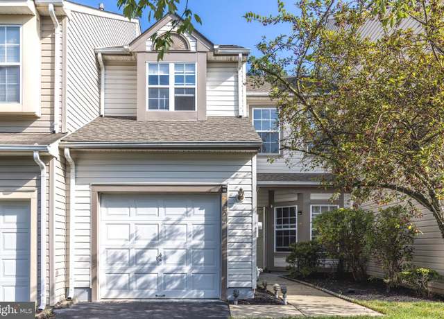 Property at 5 Dunston Ln, Robbinsville, NJ 08691, 2 beds, 2.5 baths
