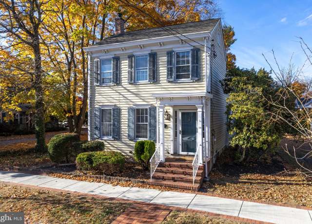 Property at 18 N Main St, Allentown, NJ 08501, 3 beds, 1 bath