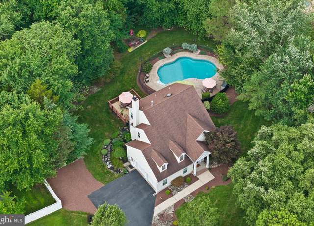 Property at 46 Harvey Jones Dr, Jackson, NJ 08527, 3 beds, 2.5 baths