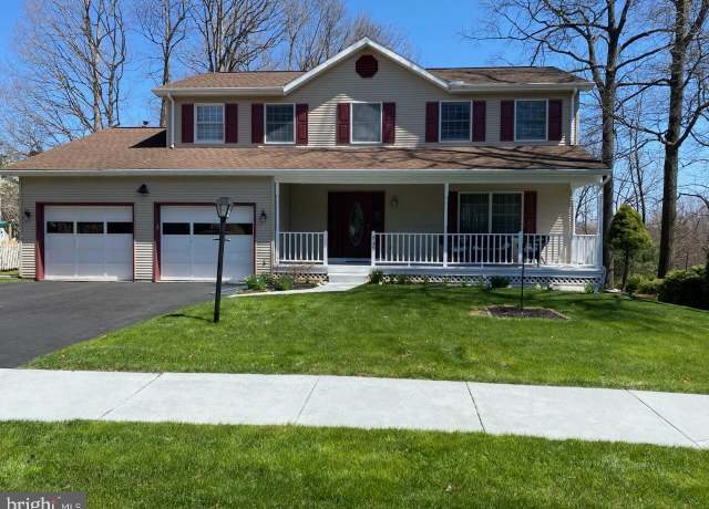 Property at 545 Melissa Ln, State College, PA 16803, 5 beds, 3.5 baths