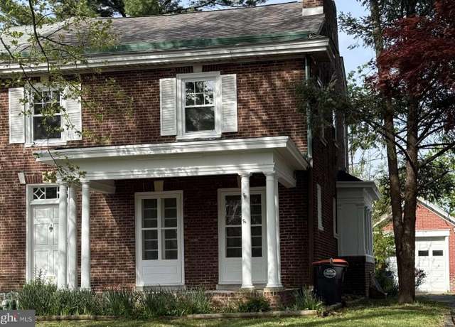 Property at 16 E Parkway Ave, Chester, PA 19013, 4 beds, 2 baths