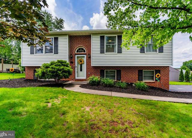 Property at 404 Clover Rd, Etters, PA 17319, 4 beds, 2 baths