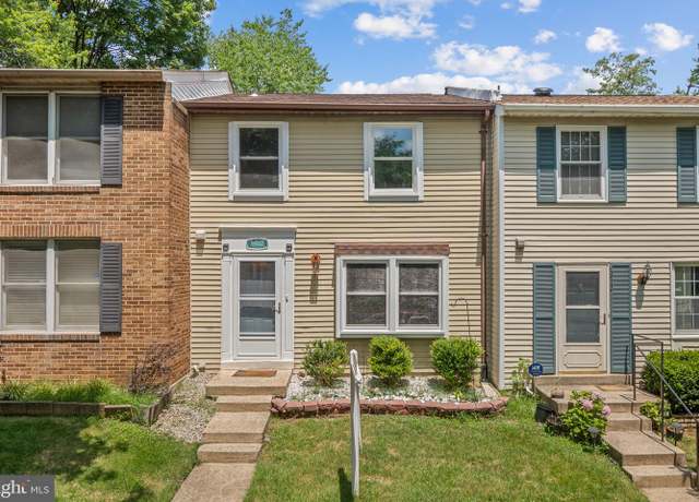 Property at 9922 Oakdale Woods Ct, Vienna, VA 22181, 3 beds, 2.5 baths