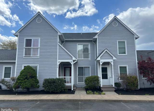 Property at 321 Harrison St SE, Leesburg, VA 20175, 2 beds, 1.5 baths
